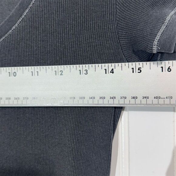 Y2K American Eagle Charcoal Gray Ribbed Henley Tee L Fitted Button 00s Preppy - Picture 4 of 9
